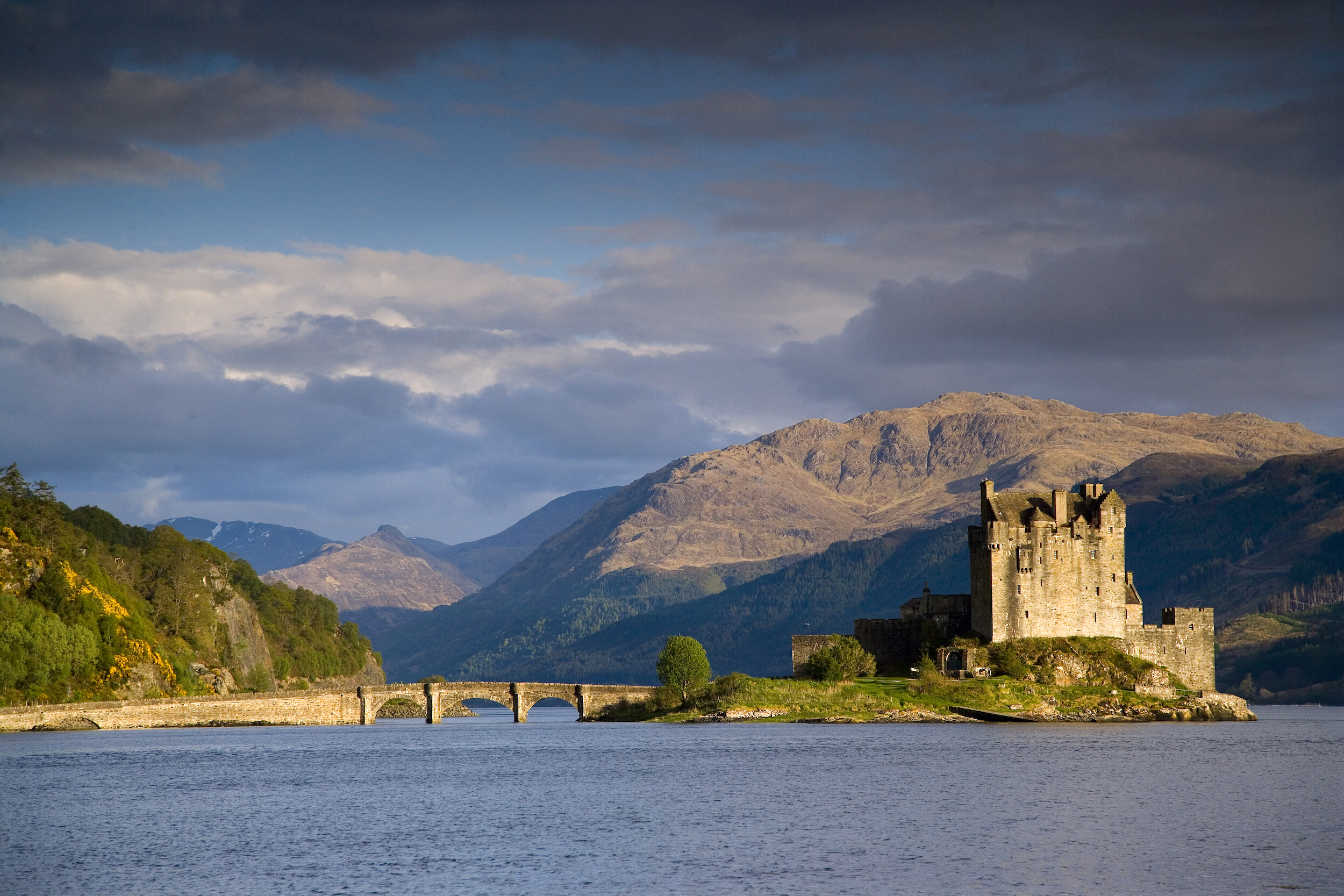 Eilean Donan castle floodlit at night